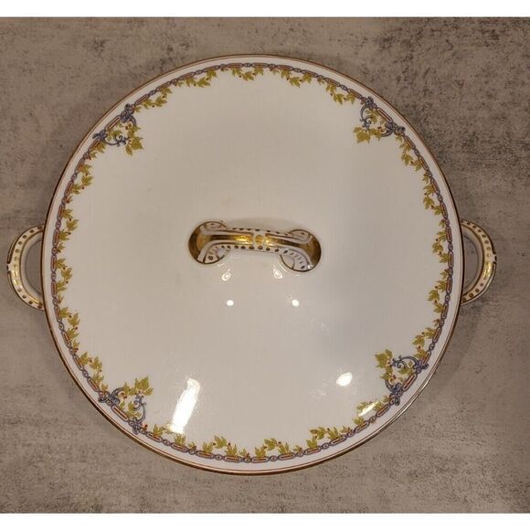 Haviland Round Covered Vegetable - Red Berries/Green Gold Scrolls Schleiger 290 - Picture 12 of 14